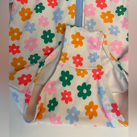 Old Navy Toddler Floral Swimsuit - Picture 6 of 9